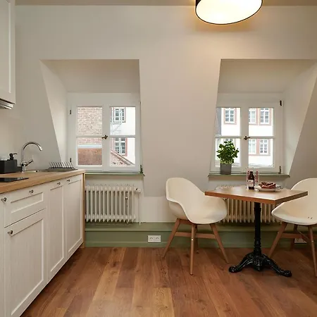 Palmbraeu Altstadt Appartments Hotel