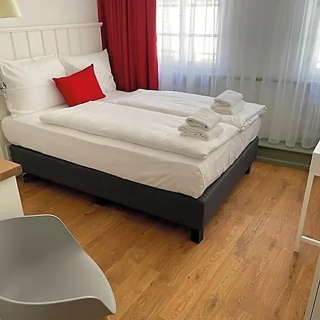 Palmbraeu Altstadt Appartments Hotel *